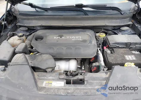 2016 Jeep Cherokee Latitude z USA, uszkodzony, nr VIN 1C4PJMCB2GW145287